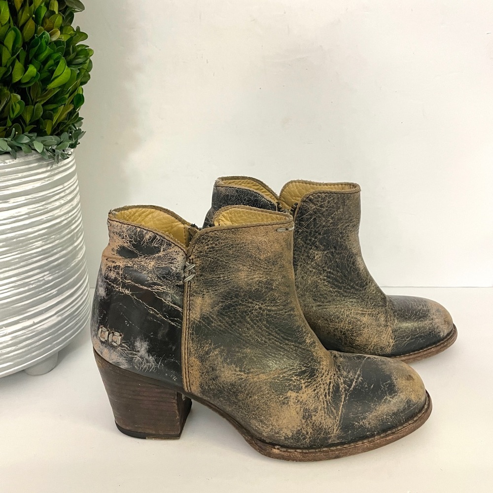 Bed Stu  (YELL) Black Brown Distressed Leather Ankle Boots Size 8